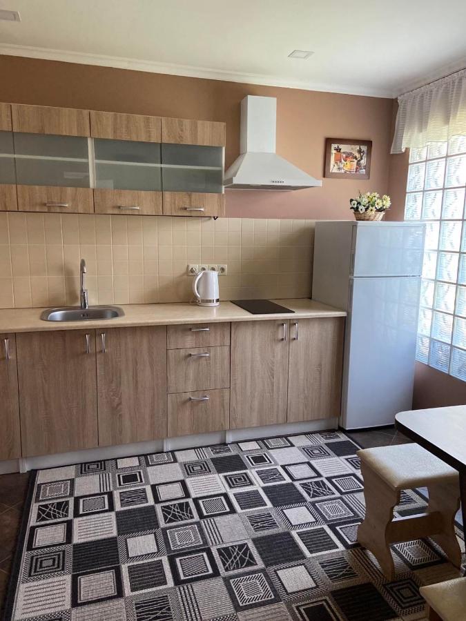 Экодом Hotel บิลฮอรอด นีสตรอฟสกาย ภายนอก รูปภาพ