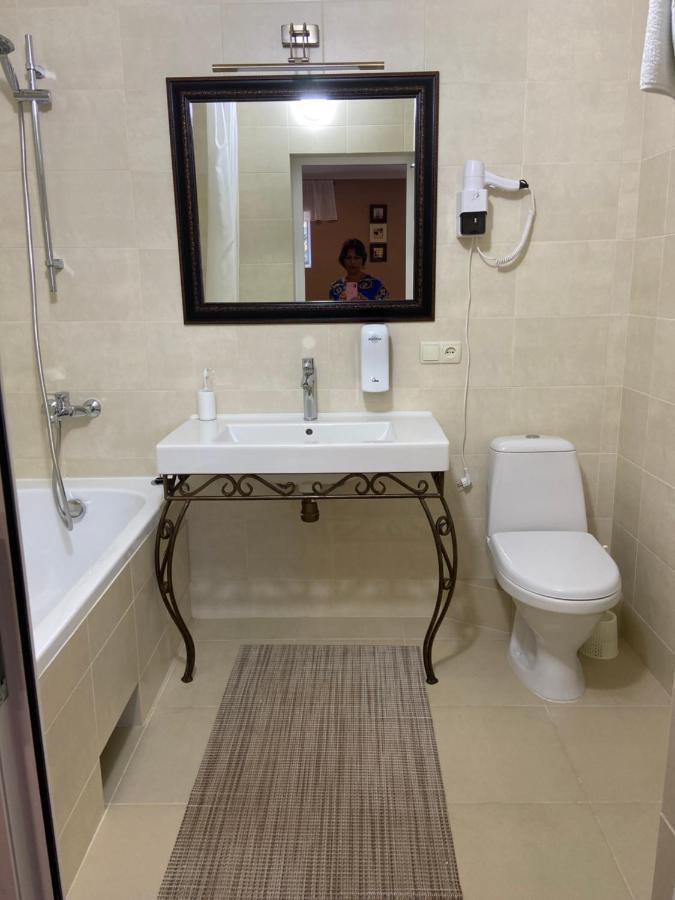 Экодом Hotel บิลฮอรอด นีสตรอฟสกาย ภายนอก รูปภาพ